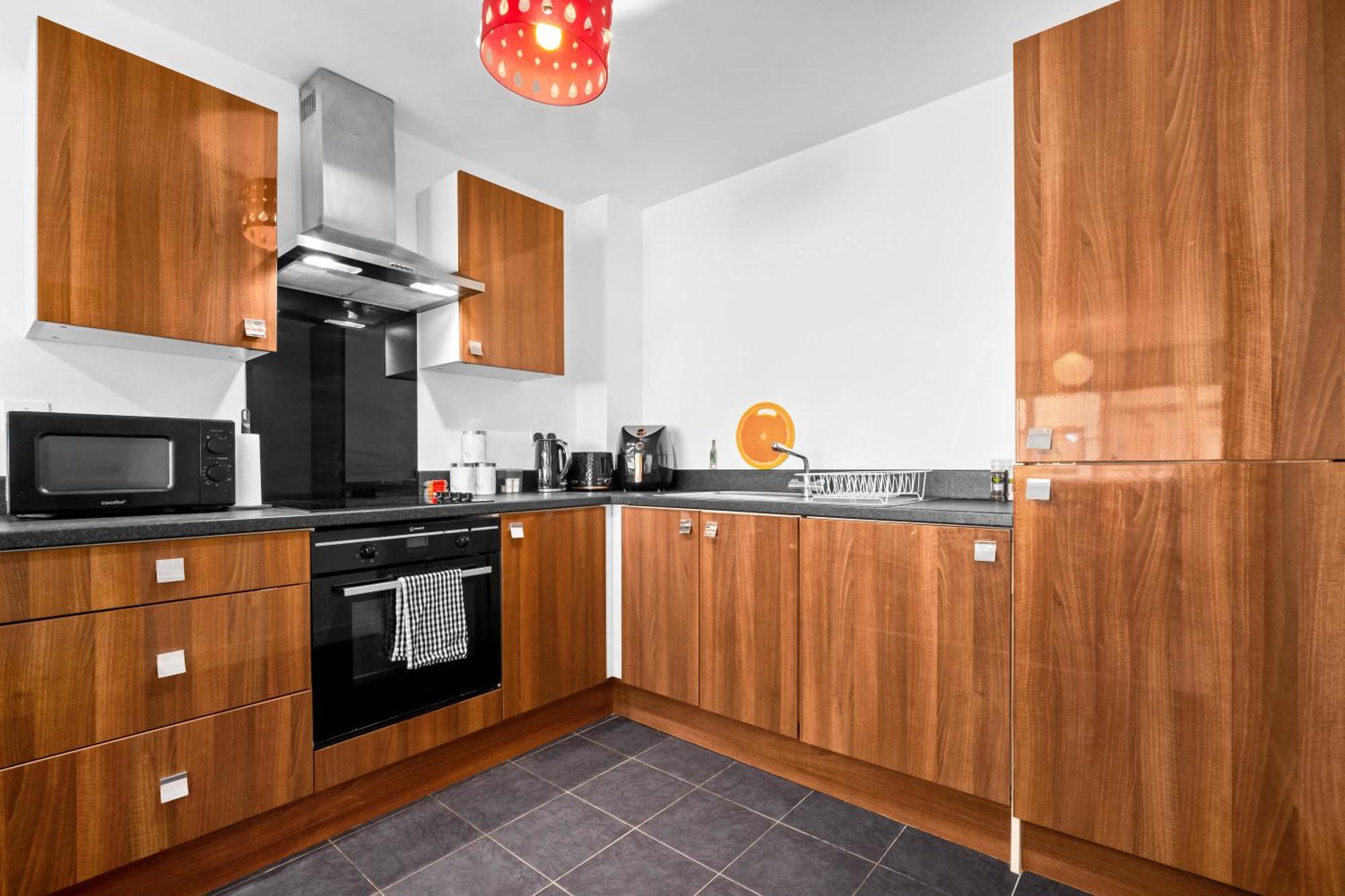 Mint Drive 2 Beds With Secure Car Or Park W Wifi-netflix No Deposit Required *