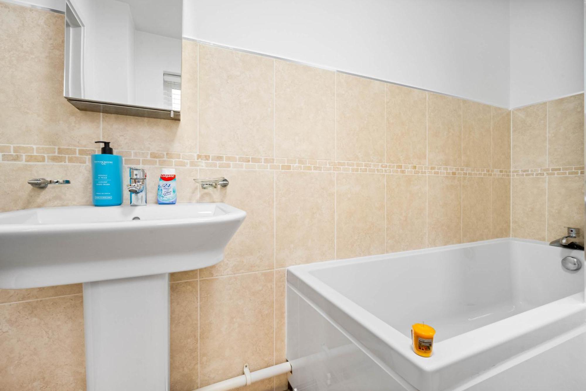 Appartement Mint Drive 2 Beds With Secure Car Or Park W Wifi-netflix No Deposit Required *