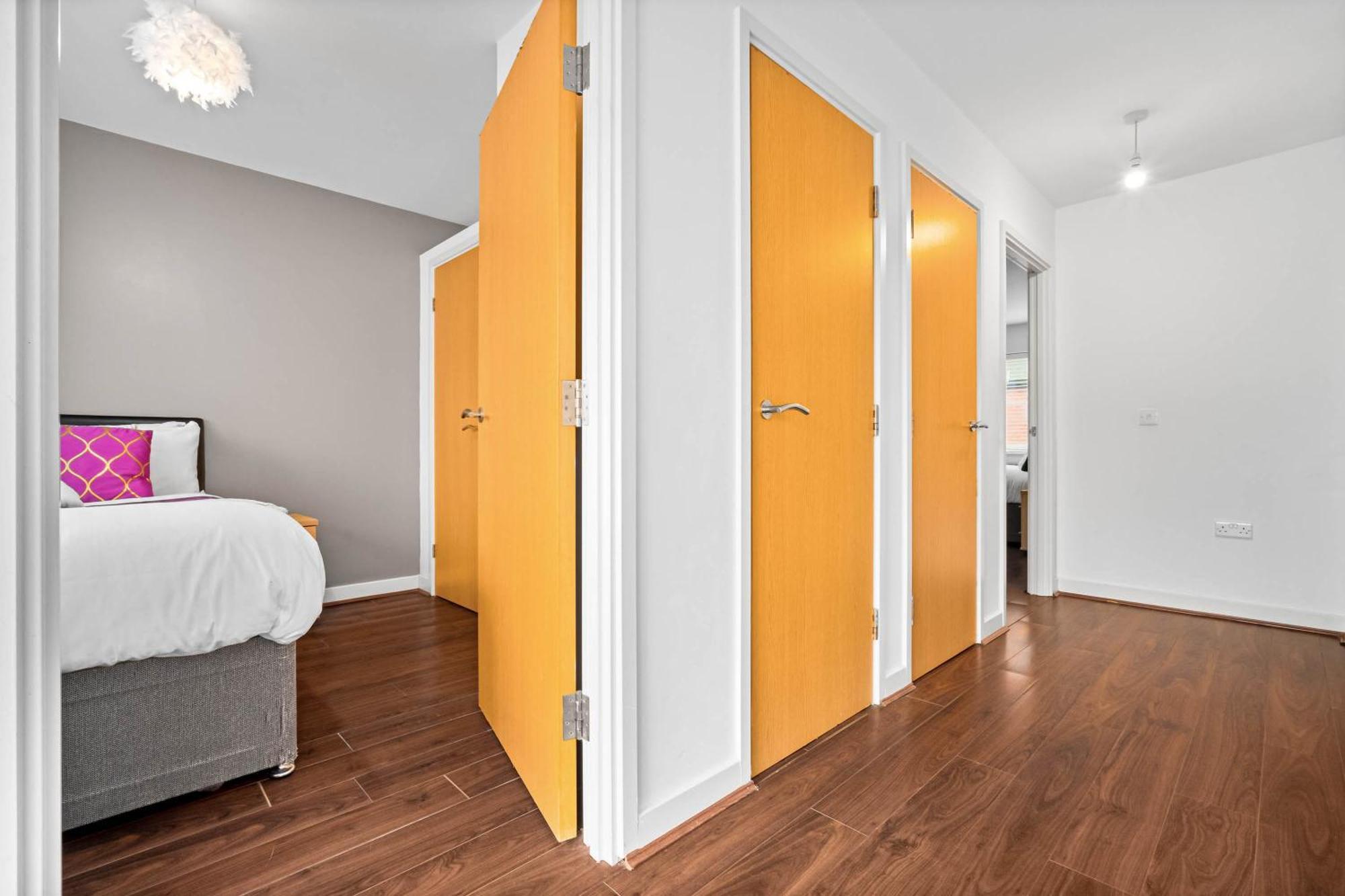 Mint Drive 2 Beds With Secure Car Or Park W Wifi-netflix No Deposit Required Appartement *