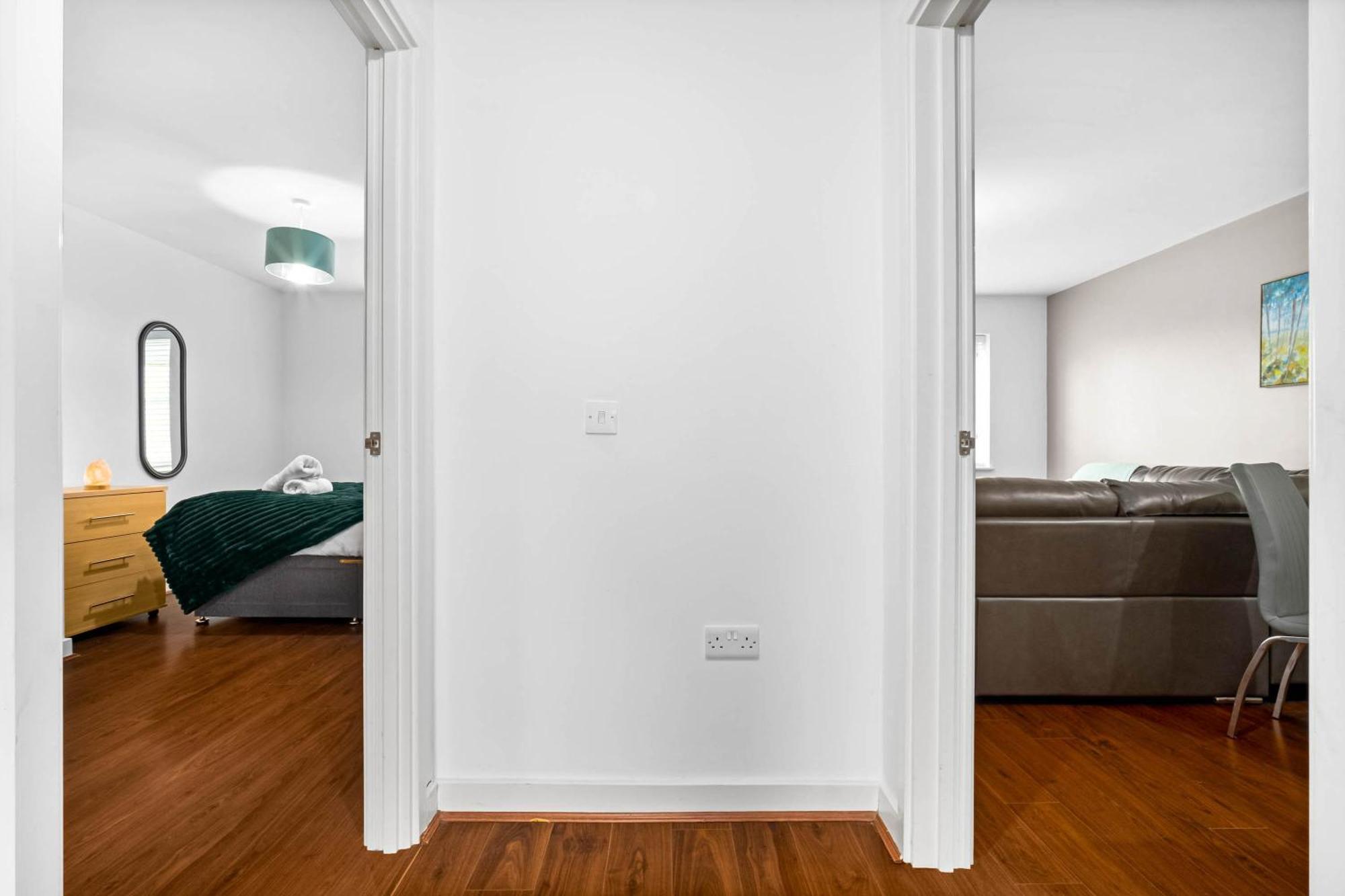 Mint Drive 2 Beds With Secure Car Or Park W Wifi-netflix No Deposit Required Appartement Birmingham
